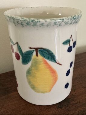 Hartstone Pottery Fruit Salad Kitchen Utensil Holder